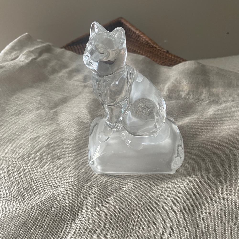Vintage Cristal d' Arques Cat on the frosted crystal Pillow made in France